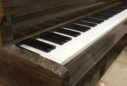 пианино из мрамора